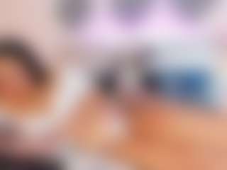 Live cam show with AlexandraaGomez - Athletic Amateur on Camsoda