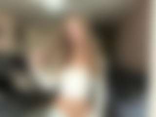 Live cam show with AntionetteDejong - Shaved Pussy on Camsoda