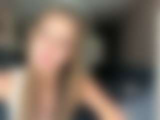 Live cam show with AntionetteDejong - Baby on Camsoda