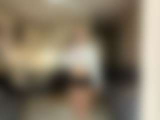 Live cam show with AntionetteDejong - Striptease on SquirtSoMuch