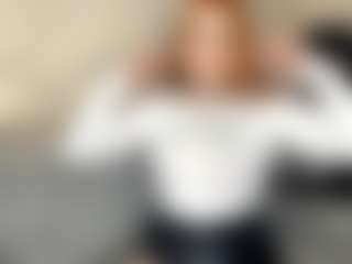 Live cam show with AshleeVankoten - Oil on Milfs Live