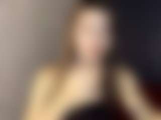 Live cam show with GearldineKoppelmann - Public Brown Hair on Cam Slut