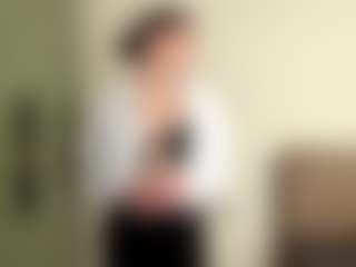 Live cam show with Sarah - Thin on justonemore.cc