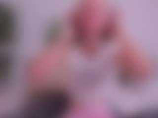 Live cam show with LisaBunnny - Gray Eyes on CamwithHer