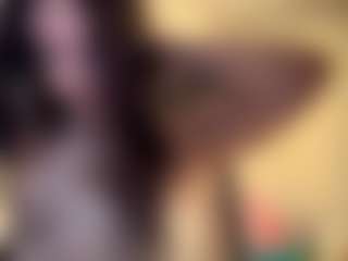 Live cam show with Carolina - Grey Eyes on chickslive.net
