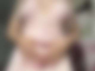 Live cam show with Karola - Camel Toe on sexytreat.net