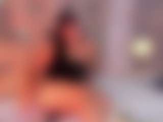 AnniaHart's Live Sex Cam Show