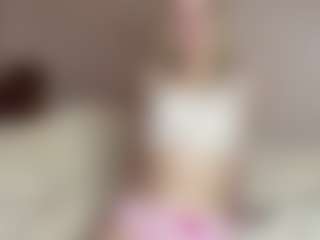 Live cam show with LedaFrugoli - New Blowjob on Hubzter Live
