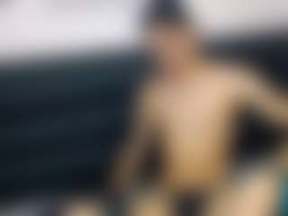 noah-velmont's Live Sex Cam Show