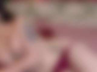 Live cam show with BunnyVicee - Gagging on Camsoda