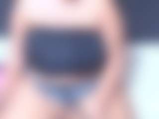 Curvyamara-250's Live Sex Cam Show