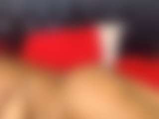Curvyamara-250's Live Sex Cam Show