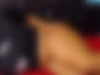 Live cam show with Curvyamara-250 - Ass Clapping on WildCum