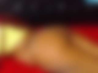 Curvyamara-250's Live Sex Cam Show