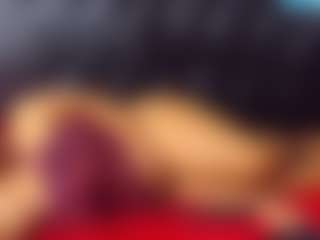 Curvyamara-250's Live Sex Cam Show