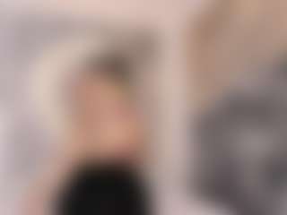 Live cam show with ElaWindsor - Blonde Hair on CamwithHer