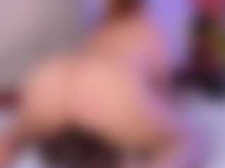 Live cam show with noa-valmont - Camel Toe on Camsoda