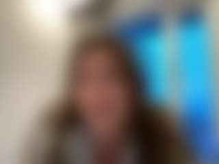 Avelia's Live Sex Cam Show