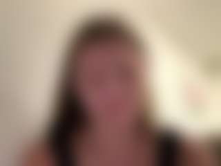 Live cam show with Avelia - Black MILF on Dare Cams