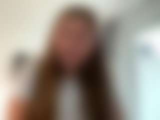 Live cam show with Avelia - College on Gym Cam Girls