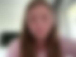 Avelia's Live Sex Cam Show
