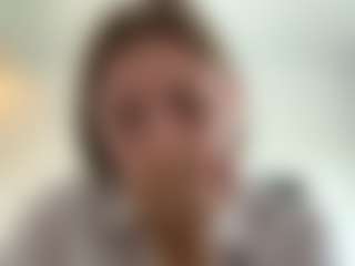 Live cam show with Avelia - Strapon on Livezox