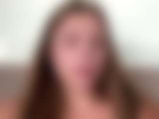 Avelia's Live Sex Cam Show