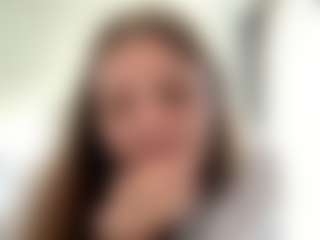 Avelia's Live Sex Cam Show