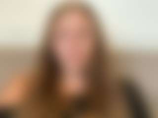 Avelia's Live Sex Cam Show