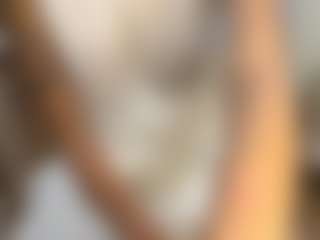 LoraKatona's Live Sex Cam Show