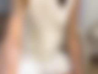 Live cam show with LoraKatona - Strip on Dare Cams