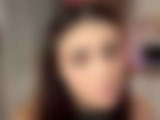 LoraKatona's Live Sex Cam Show