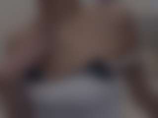 LoraKatona's Live Sex Cam Show