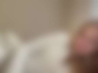 Live cam show with MelaniLancon - Flashing on Fling VIP Chat