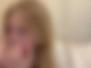 Show de cam en vivo con MelaniLancon - Double Penetration en Camsoda
