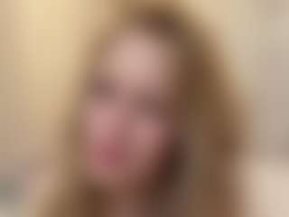 Live cam show with MelaniLancon - Double Penetration on TeamSkeetLive