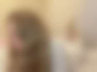 Live cam show with MelaniLancon - Thin on StripNow