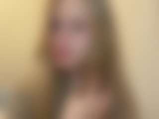 Live cam show with MelaniLancon - Blonde Hair College on Latina Girls