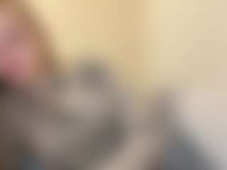 Live cam show with MelaniLancon - Blonde Hair College on Adult Interactions