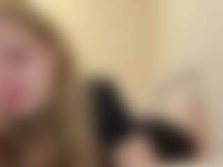 Live cam show with MelaniLancon - Athletic College on xplaylive.com
