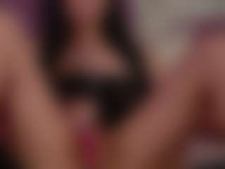 Live cam show with SofiaNoireX - New Brown Eyes on AdultVida.com