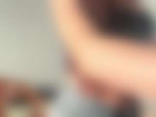 EleanorRathbum's Live Sex Cam Show