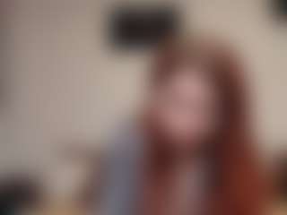 Live cam show with kyylierosse - Body Massage on Camiplay Live