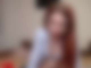Live cam show with kyylierosse - Skinny MILF on Dolls Live