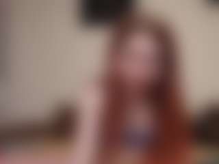 Live cam show with kyylierosse - Striptease MILF on SinfulBabes