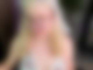 Live cam show with melissa-sann - Doggy on Lustler