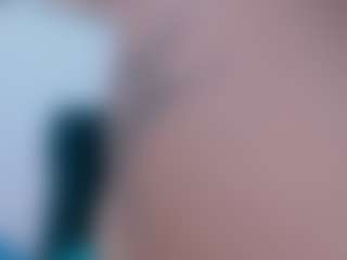 Live cam show with Saray-Rose - Teasing on AdultVida.com