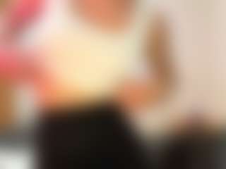 Live cam show with Lesly - Squirt Blonde Hair on Livezox