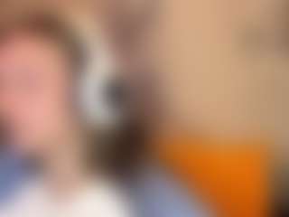 Live cam show with Monika - Ass Clapping on Camsoda