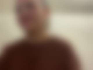 GladyGourdin's Live Sex Cam Show